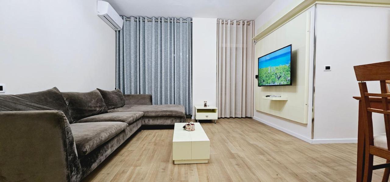 Discover Tirana From Our 3-Room Apartment With Free Parking-Komuna E Parisit Ngoại thất bức ảnh
