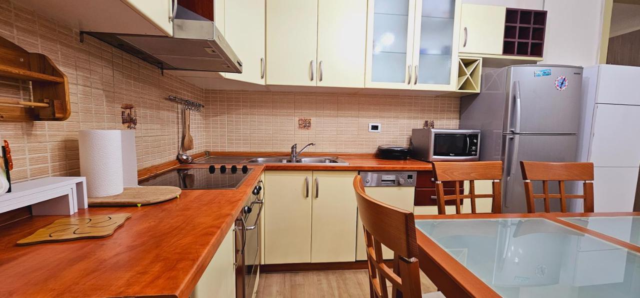 Discover Tirana From Our 3-Room Apartment With Free Parking-Komuna E Parisit Ngoại thất bức ảnh