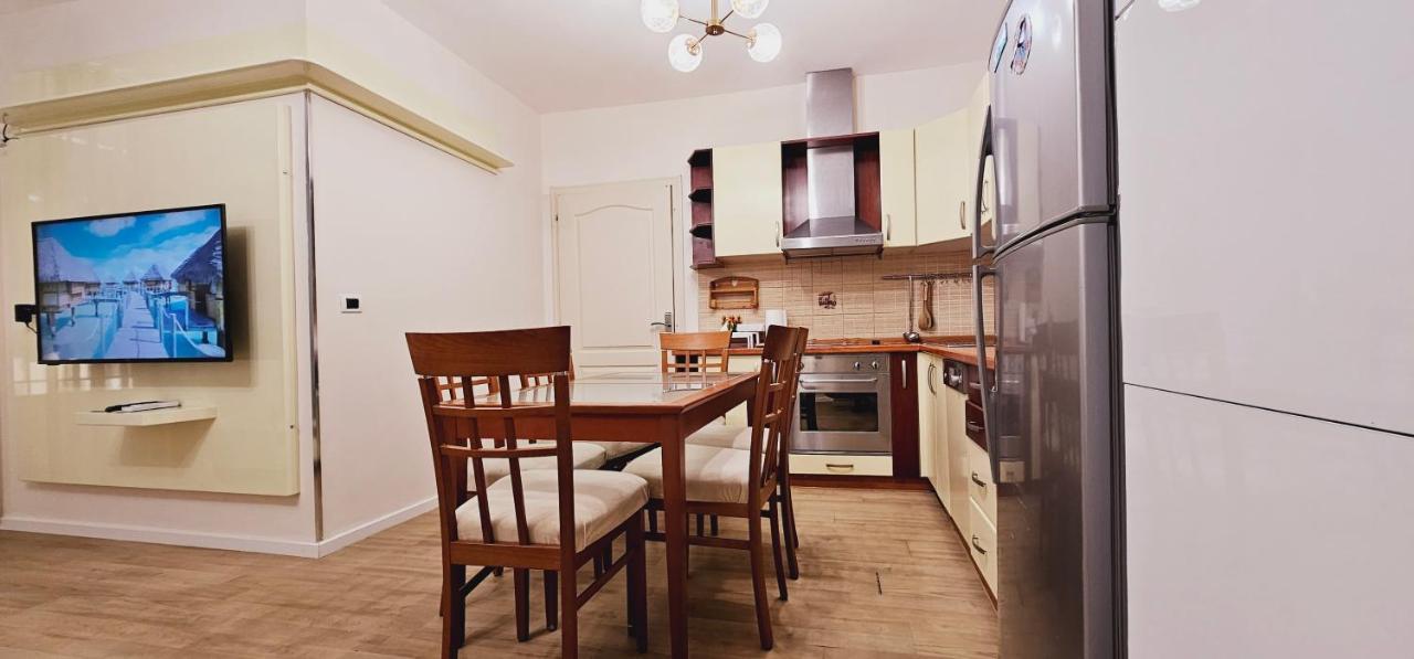 Discover Tirana From Our 3-Room Apartment With Free Parking-Komuna E Parisit Ngoại thất bức ảnh