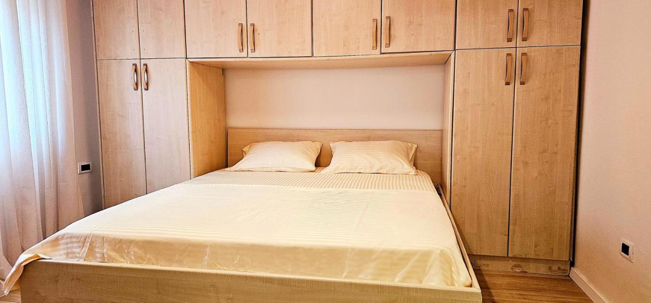 Discover Tirana From Our 3-Room Apartment With Free Parking-Komuna E Parisit Ngoại thất bức ảnh